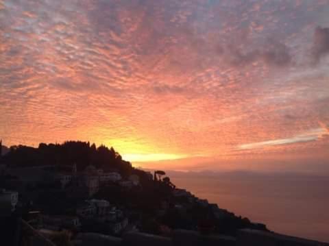 La Villa Di Enzo Casa Vacanze Con Vista Mare Amalfi Extérieur photo